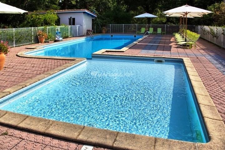 Le Pian-Médoc Logis Hotels - Le Pont Bernet - Hotel 2 Etoiles Et Restaurant מראה חיצוני תמונה